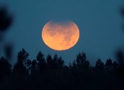 Lua Cheia em Touro com eclipse lunar